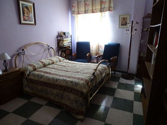 Foto 2 de Piso en venta en Manzanares de 4 habitaciones con balcón y aire acondicionado