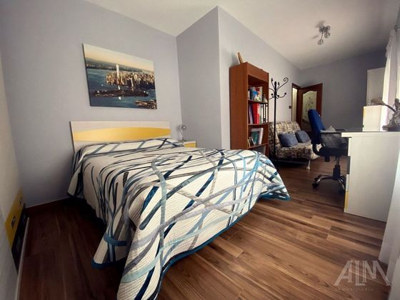 Foto 1 de Chalet en venta en Manzanares de 3 habitaciones con terraza y garaje