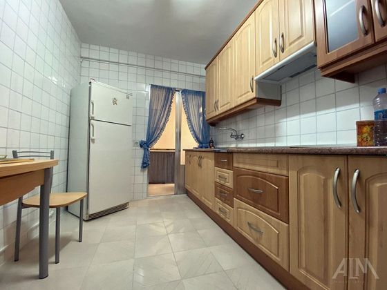 Foto 2 de Piso en venta en Manzanares de 3 habitaciones con terraza y calefacción
