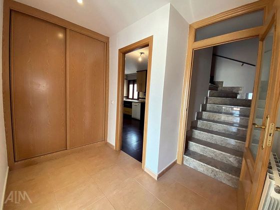 Foto 2 de Dúplex en venta en Manzanares de 4 habitaciones con terraza y garaje