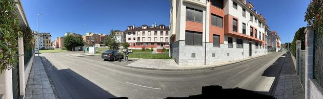 Foto 2 de Pis en lloguer a calle Picu Fontanielles de 2 habitacions amb piscina i jardí