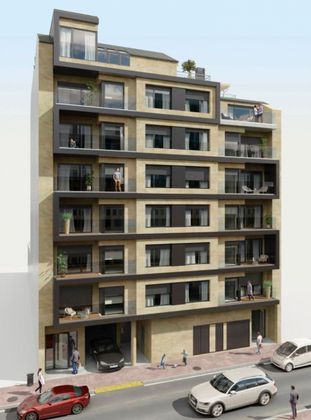 Foto 1 de Venta de piso en Zona de Plaza de Barcelos de 3 habitaciones con terraza y garaje