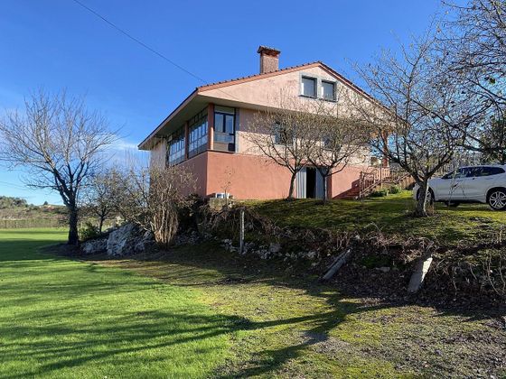 Foto 2 de Xalet en venda a Ribadesella de 4 habitacions amb terrassa i garatge
