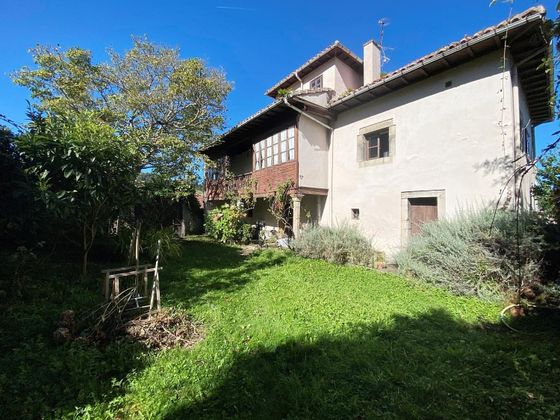 Foto 2 de Chalet en venta en Ribadesella de 4 habitaciones con terraza y jardín