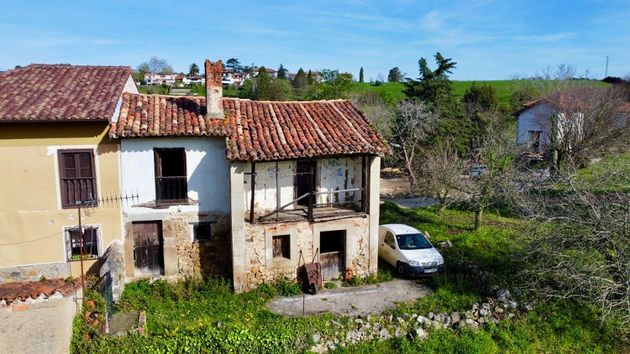Foto 2 de Xalet en venda a Ribadesella de 3 habitacions amb jardí i balcó