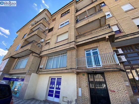Foto 1 de Pis en venda a calle Talavera de 4 habitacions amb terrassa