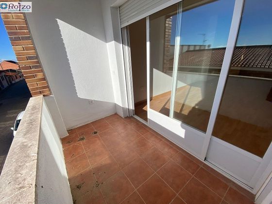 Foto 2 de Piso en venta en calle Toledo de 3 habitaciones con terraza y garaje