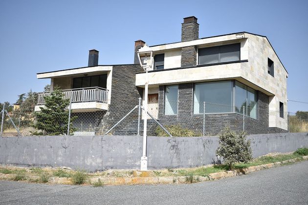 Foto 1 de Venta de chalet en Los Ángeles de San Rafael de 3 habitaciones con terraza y piscina