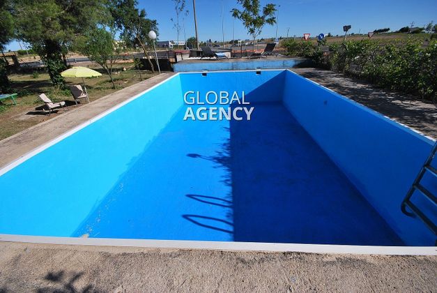 Foto 1 de Xalet en venda a Arenas de San Juan de 5 habitacions amb terrassa i piscina