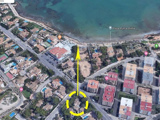 Foto 2 de Chalet en venta en Playa Flamenca - Punta Prima de 5 habitaciones con terraza y garaje