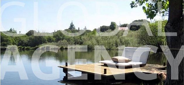 Foto 1 de Casa rural en venda a Manzanares el Real de 6 habitacions amb terrassa i piscina