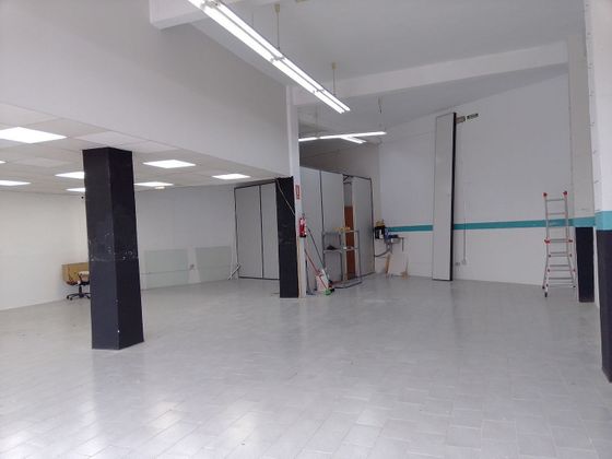 Foto 2 de Alquiler de local en Sondika de 150 m²