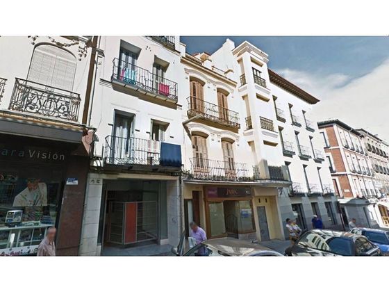 Foto 1 de Edifici en venda a calle Miguel Fluiters de 260 m²