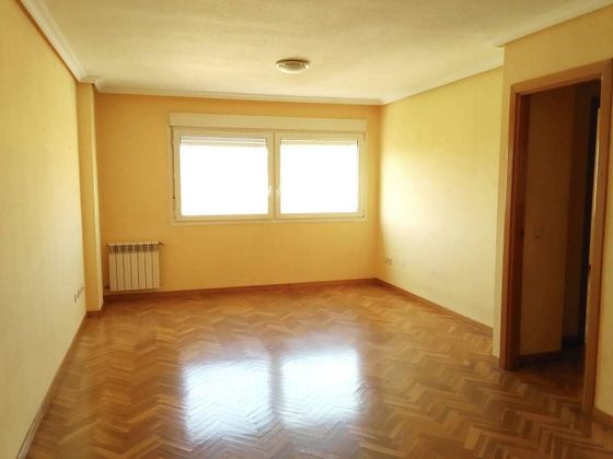 Foto 2 de Alquiler de piso en San Roque-Concordia-Adoratrices de 2 habitaciones con garaje y calefacción