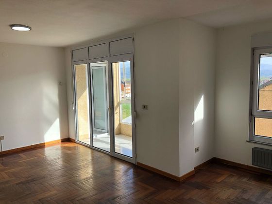 Foto 1 de Venta de piso en avenida De Galicia de 3 habitaciones con terraza y calefacción