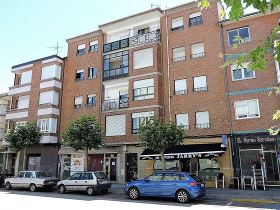 Foto 1 de Pis en venda a calle La Cemba de 3 habitacions amb terrassa i calefacció