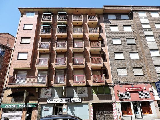 Foto 1 de Venta de piso en calle Lago de Carucedo de 3 habitaciones con terraza y garaje