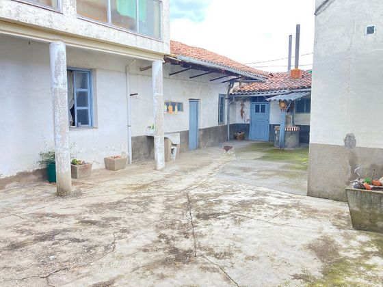 Foto 1 de Venta de casa en Cuadros de 11 habitaciones con terraza y garaje