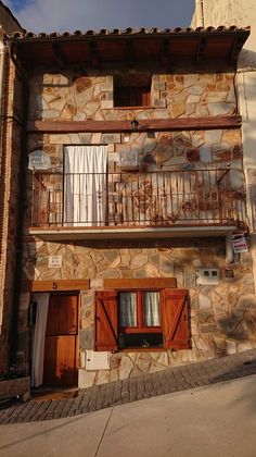 Foto 2 de Casa en venda a calle Cantera de 3 habitacions amb balcó
