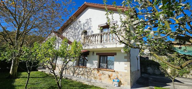 Foto 1 de Casa en venda a calle San Miguel de 4 habitacions amb terrassa i piscina