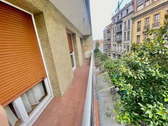 Foto 1 de Pis en venda a calle Corrida de 3 habitacions amb terrassa i calefacció
