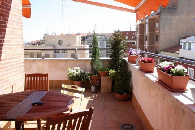 Foto 2 de Àtic en venda a calle Pollo Martín de 3 habitacions amb terrassa i aire acondicionat