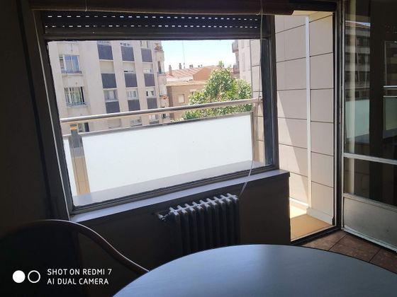 Foto 1 de Alquiler de piso en avenida De Portugal de 4 habitaciones con muebles y calefacción