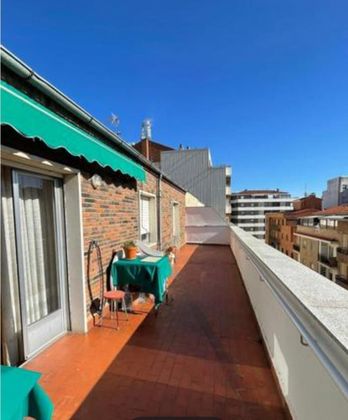 Foto 2 de Àtic en venda a calle Volta de 4 habitacions amb terrassa i calefacció