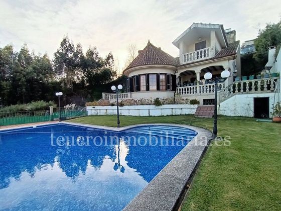 Foto 1 de Xalet en venda a Poio de 6 habitacions amb terrassa i piscina