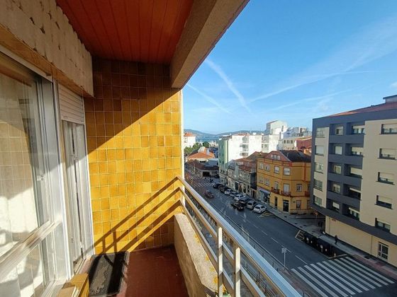 Foto 2 de Venta de piso en Marín de 4 habitaciones con balcón y calefacción