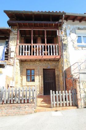 Foto 2 de Casa rural en venda a Valdáliga de 3 habitacions amb terrassa i balcó