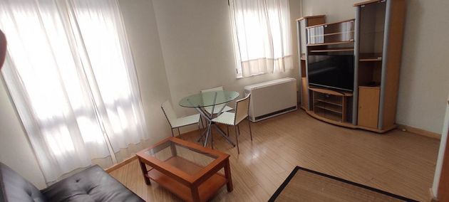 Foto 2 de Piso en alquiler en calle De San Blas de 1 habitación con muebles y ascensor