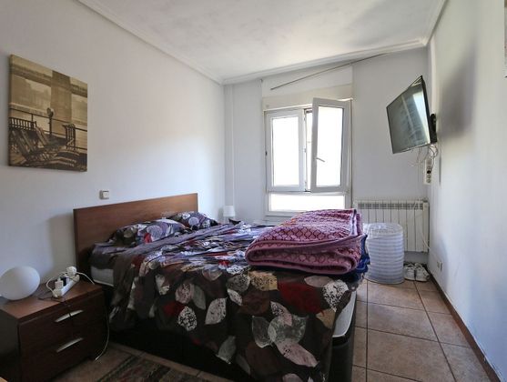 Foto 2 de Venta de piso en Irura de 2 habitaciones y 55 m²
