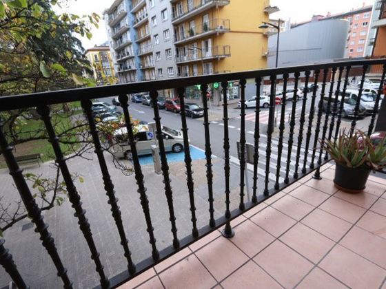 Foto 1 de Piso en venta en Tolosa de 3 habitaciones con balcón y calefacción