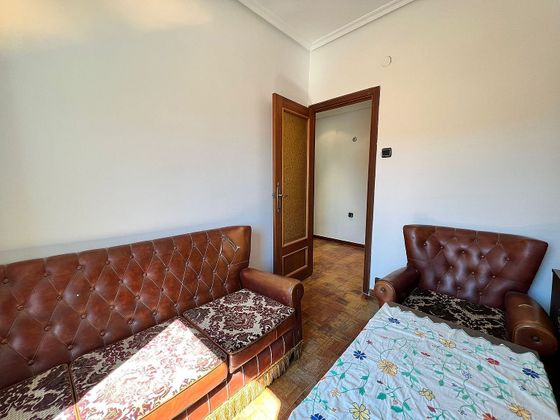 Foto 2 de Pis en venda a Centro - Burgos de 3 habitacions amb calefacció