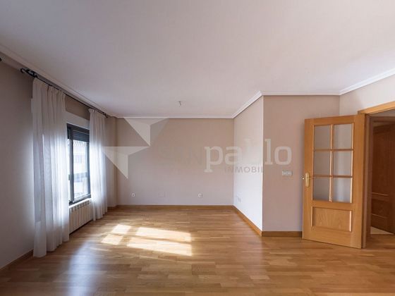 Foto 1 de Piso en venta en Barriada Yagüe de 4 habitaciones con terraza y garaje