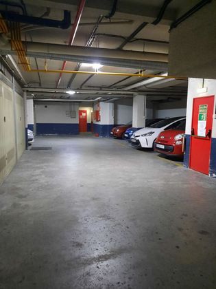 Foto 2 de Garatge en lloguer a Centro - Mendibil - Santiago de 12 m²