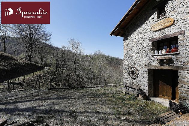 Foto 2 de Casa rural en venda a Oiartzun de 4 habitacions amb calefacció