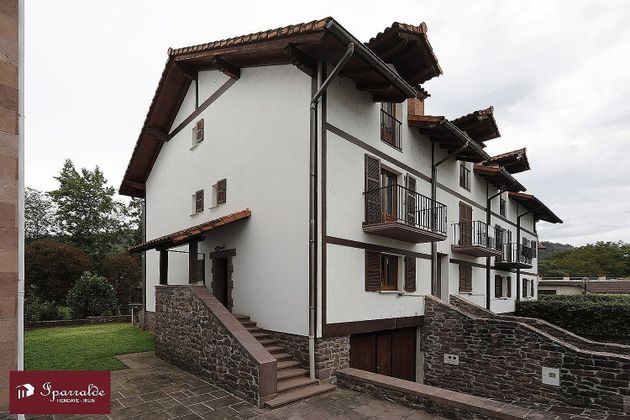 Foto 2 de Casa adosada en venta en Baztan de 5 habitaciones con terraza y garaje