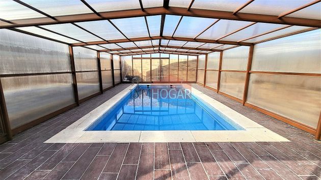 Foto 1 de Chalet en venta en Sonsoles de 5 habitaciones con terraza y piscina