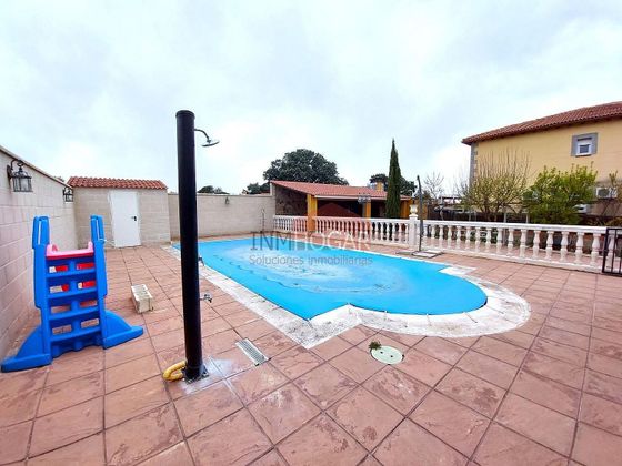 Foto 1 de Chalet en venta en Maello de 4 habitaciones con terraza y piscina