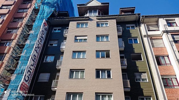 Foto 1 de Venta de piso en Huca - Prados de 3 habitaciones con balcón y calefacción