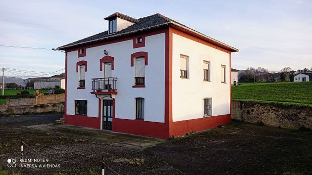 Foto 2 de Xalet en venda a Navia de 3 habitacions amb terrassa i garatge