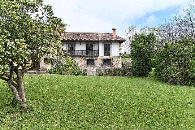 Foto 1 de Casa en venda a calle El Quejigal de 4 habitacions amb terrassa i jardí