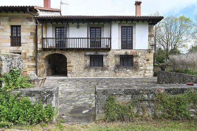 Foto 2 de Casa en venda a calle El Quejigal de 4 habitacions amb terrassa i jardí