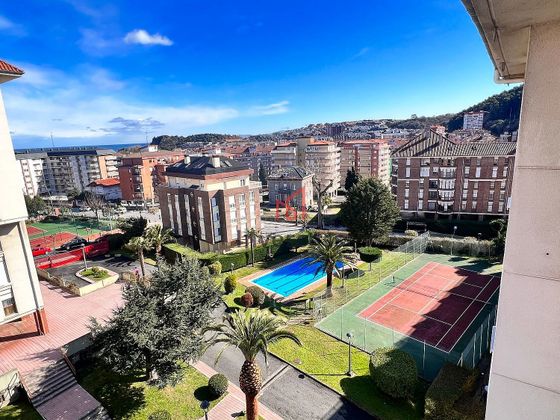Foto 1 de Àtic en venda a calle Menendez Pelayo de 5 habitacions amb terrassa i piscina
