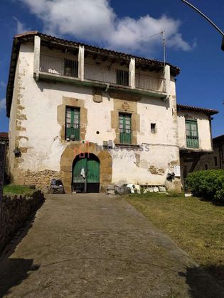 Foto 1 de Casa en venda a Mioño - Santullán de 7 habitacions amb jardí i balcó