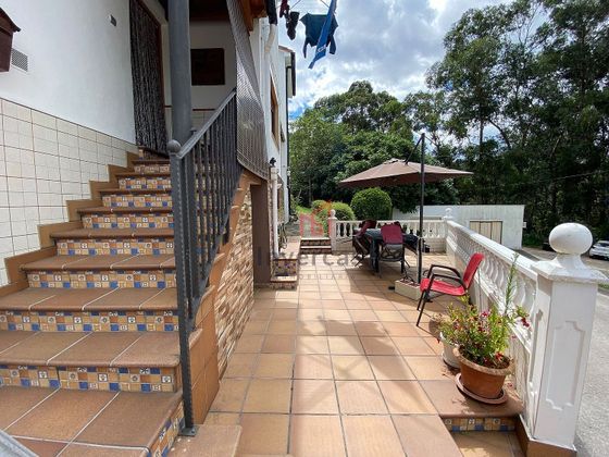 Foto 2 de Casa en venta en Mioño - Santullán de 3 habitaciones con terraza y jardín