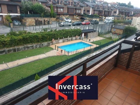 Foto 2 de Venta de dúplex en Guriezo de 3 habitaciones con terraza y piscina