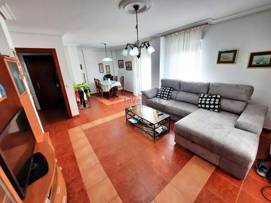 Foto 2 de Piso en venta en Oriñón - Allendelagua de 3 habitaciones con terraza y garaje